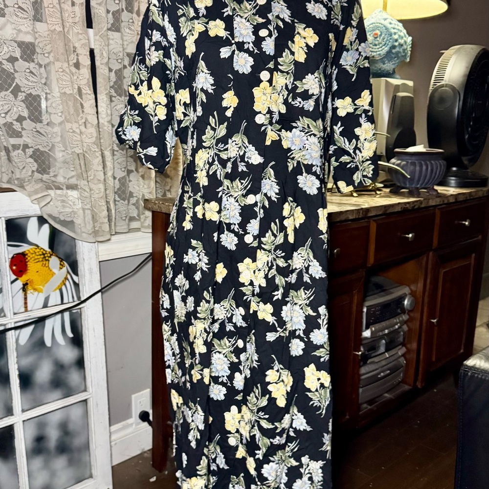 Black Maxi Dress with Crew Neck and Buttons